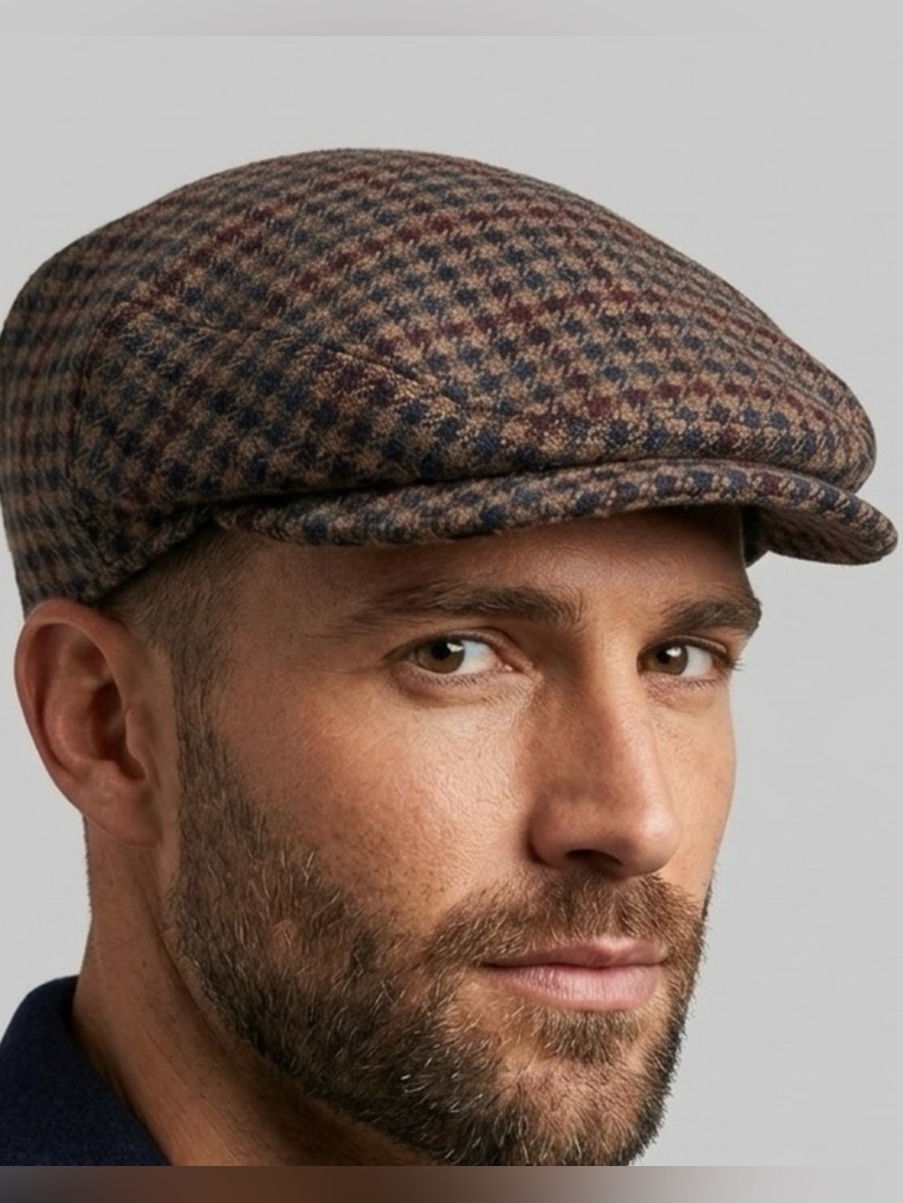 Country Gentleman Newsboy Hat, Sz. M, Beige/Blue/Red Plaid, 50% Wool